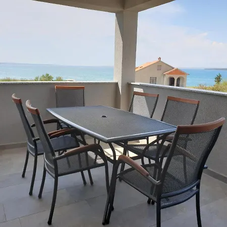 Apartment Sea View Nin